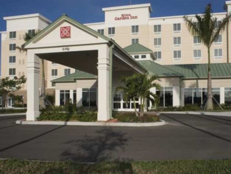 Hotel Hilton Garden Inn Fort Myers Airport Fgcu In Fort Myers